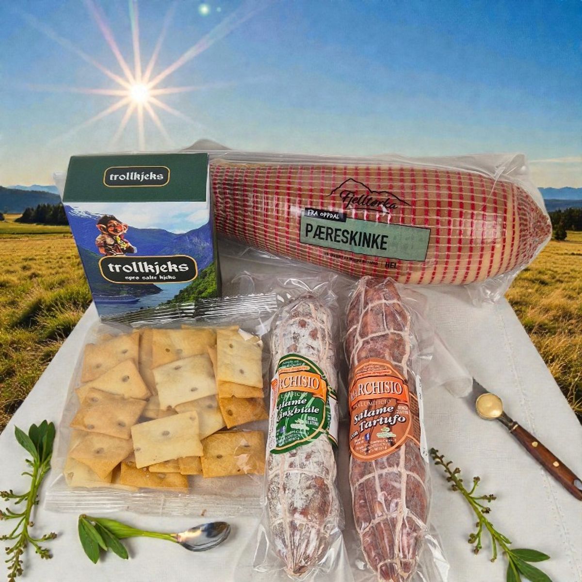 Eksklusiv Spekematpakke – 1kg Oppdal Pæreskinke, Marchisio Salami & Kjeks