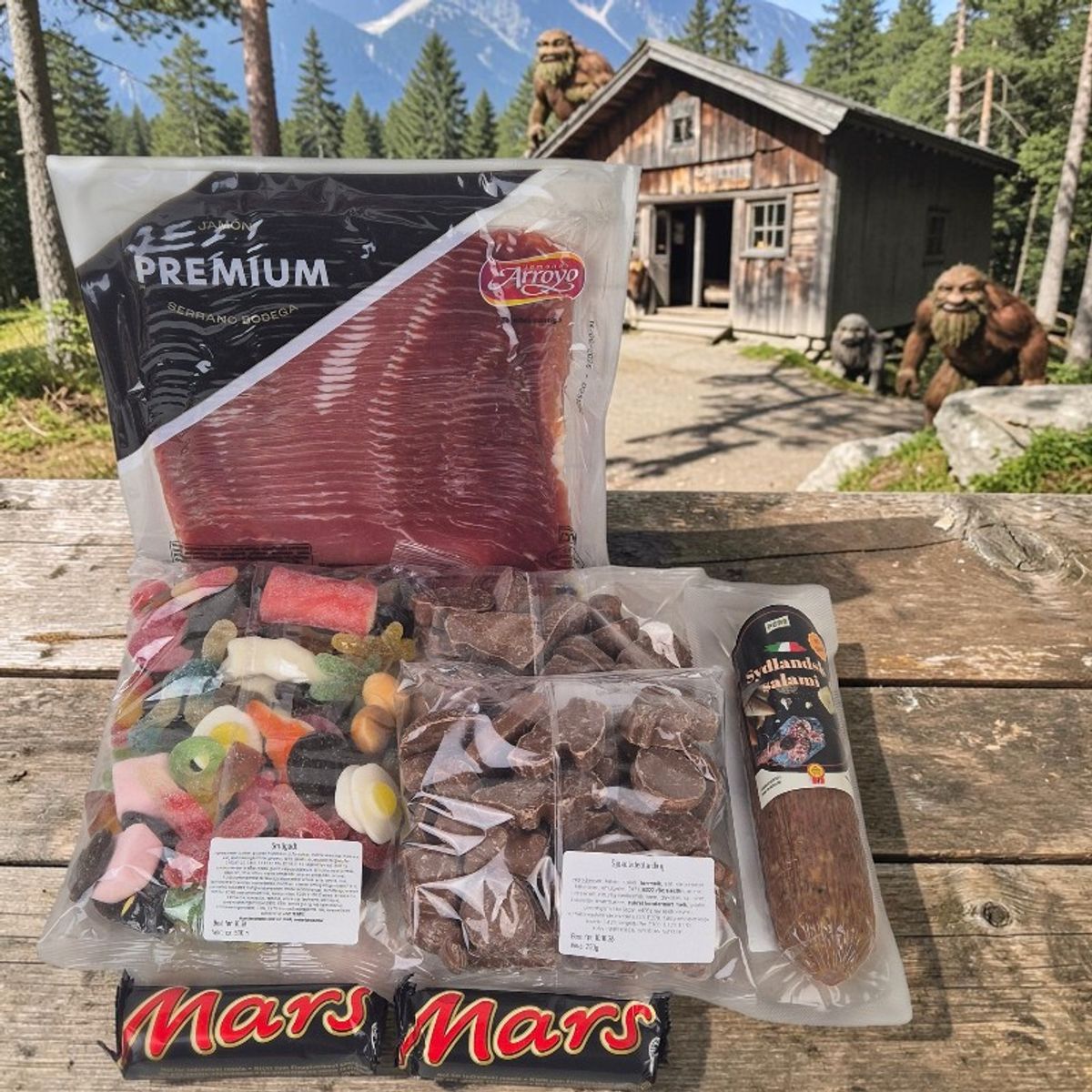 Populær 17Mai pakke med Serranoskinke 500g- spekepølse- smågodt og mer